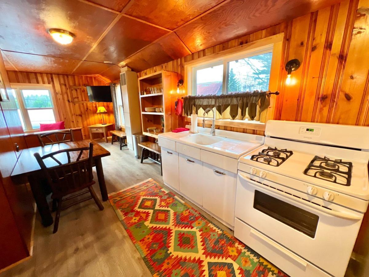 Adirondack Lake Cabins Hotel Indian Lake Eksteriør billede