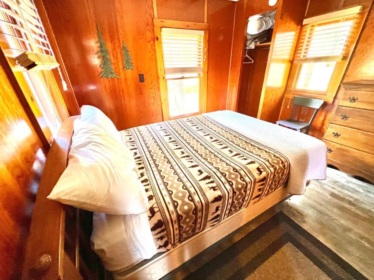 Adirondack Lake Cabins Hotel Indian Lake Eksteriør billede