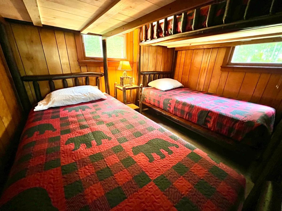 Adirondack Lake Cabins Hotel Indian Lake Eksteriør billede