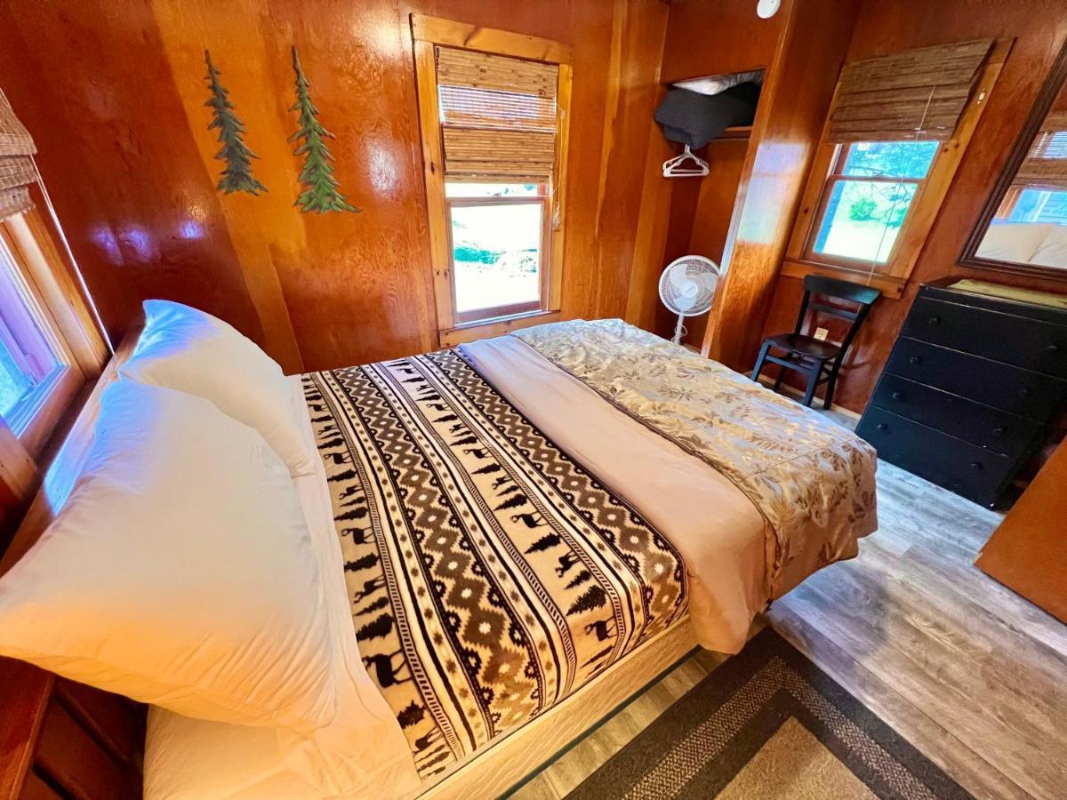 Adirondack Lake Cabins Hotel Indian Lake Eksteriør billede