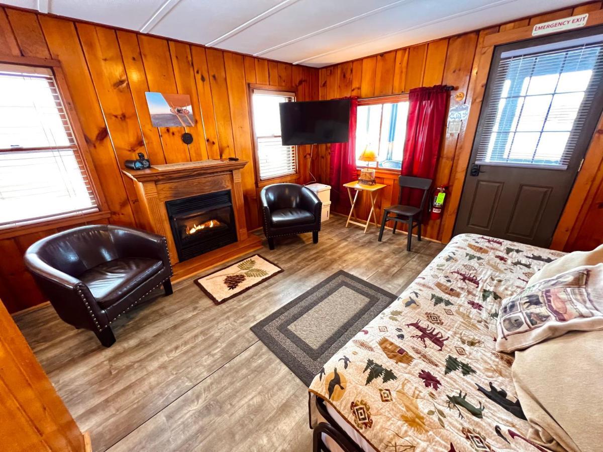 Adirondack Lake Cabins Hotel Indian Lake Eksteriør billede