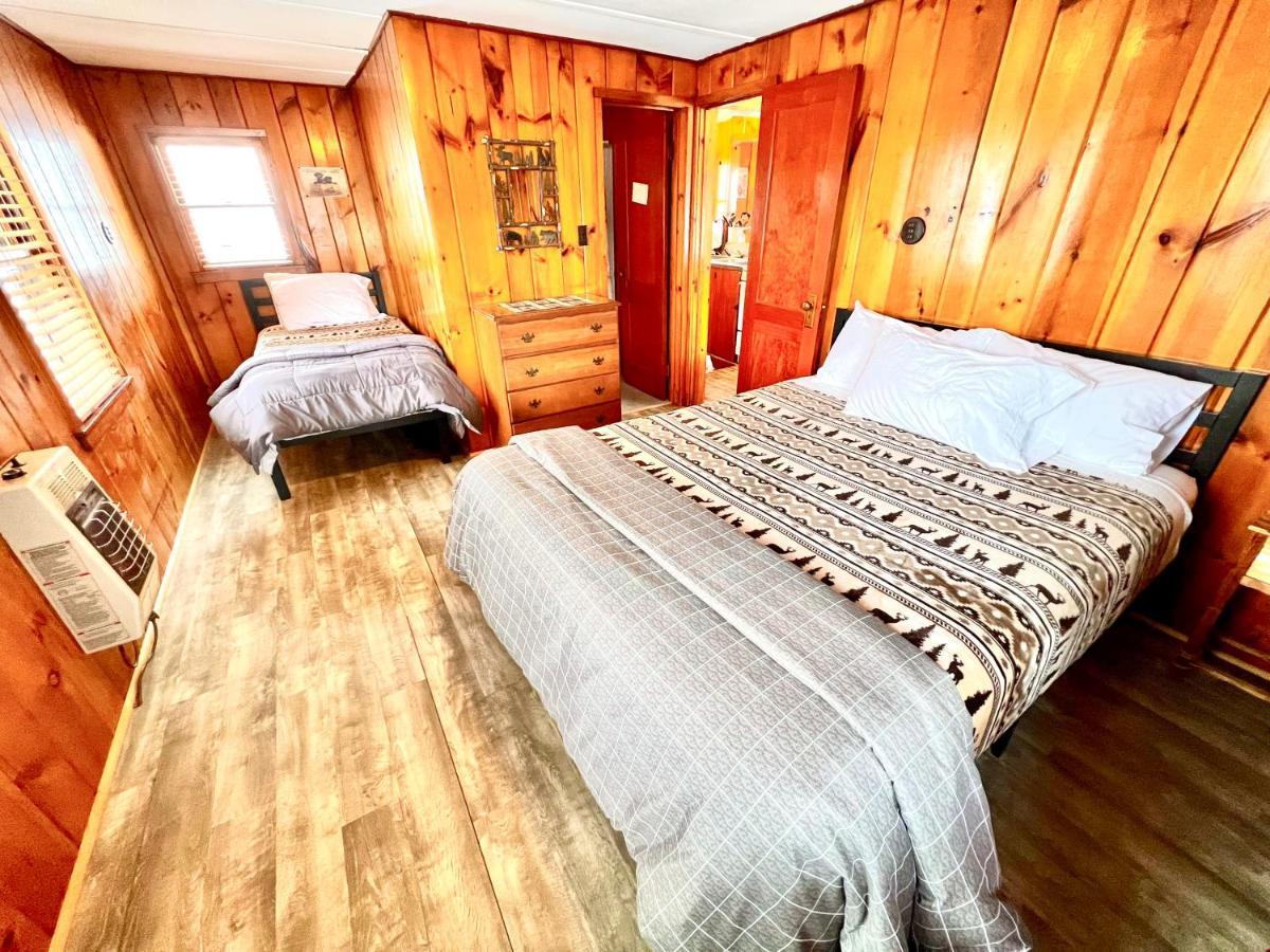Adirondack Lake Cabins Hotel Indian Lake Eksteriør billede
